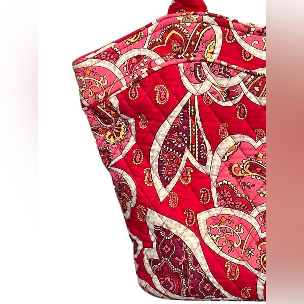 Vera Bradley Quilted Rosie Posie Red Heart Tote Bag/Purse - Picture 8 of 12